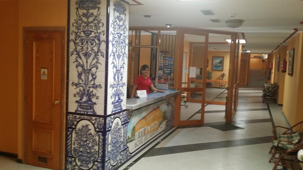מאיירנה דל אלחראפה Hotel Lux Aljarafe מראה חיצוני תמונה