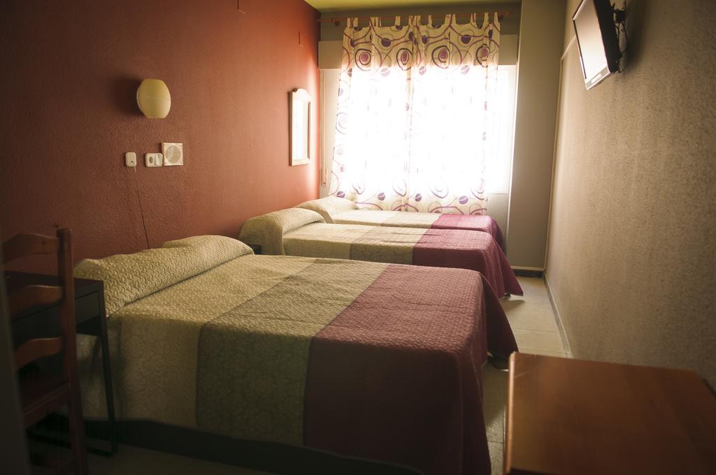 מאיירנה דל אלחראפה Hotel Lux Aljarafe מראה חיצוני תמונה