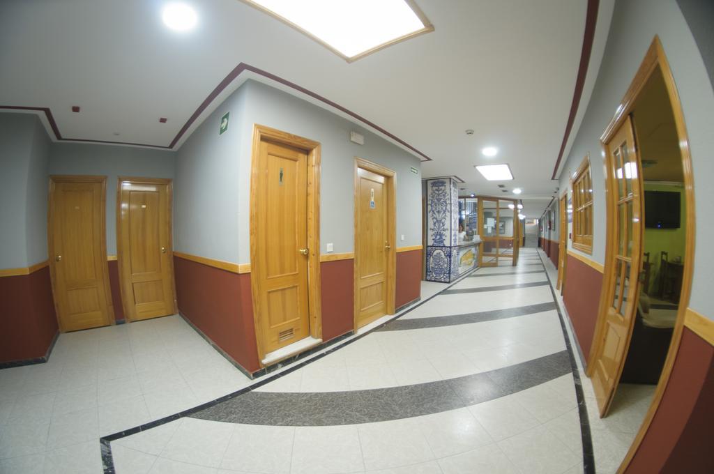 מאיירנה דל אלחראפה Hotel Lux Aljarafe מראה חיצוני תמונה