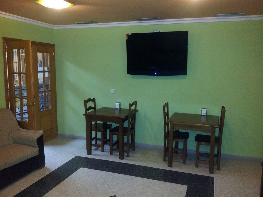 מאיירנה דל אלחראפה Hotel Lux Aljarafe מראה חיצוני תמונה