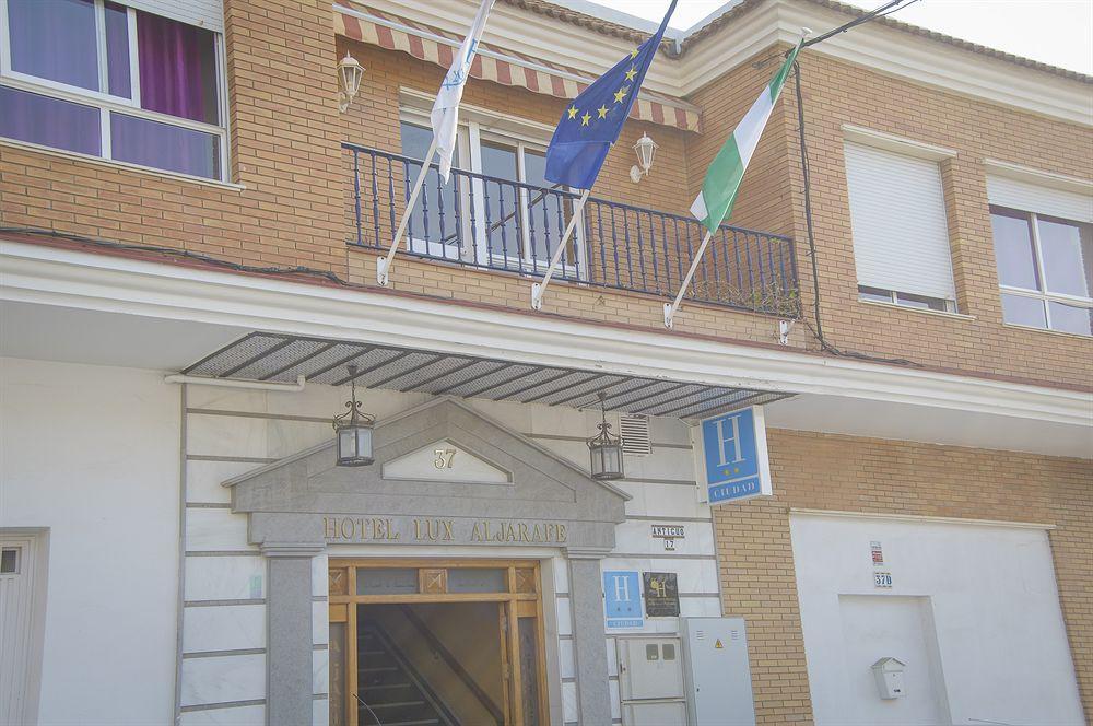 מאיירנה דל אלחראפה Hotel Lux Aljarafe מראה חיצוני תמונה