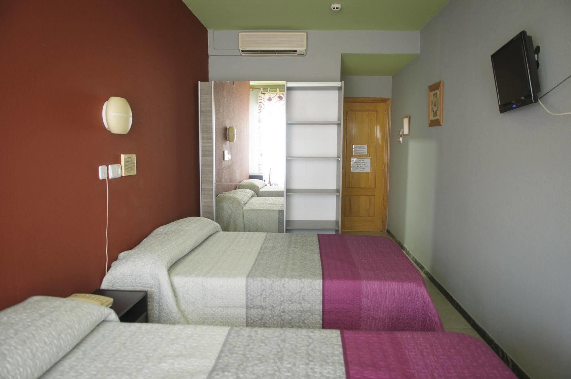 מאיירנה דל אלחראפה Hotel Lux Aljarafe מראה חיצוני תמונה