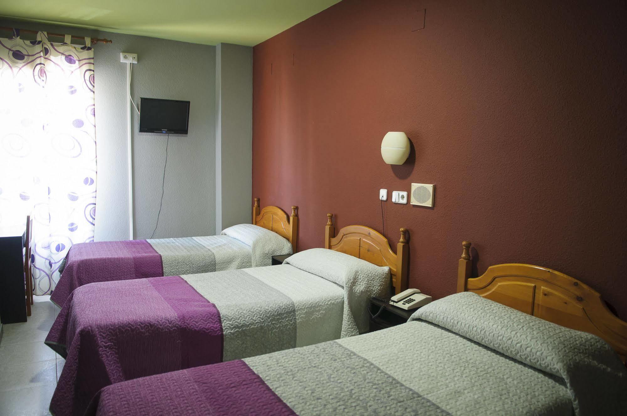 מאיירנה דל אלחראפה Hotel Lux Aljarafe מראה חיצוני תמונה